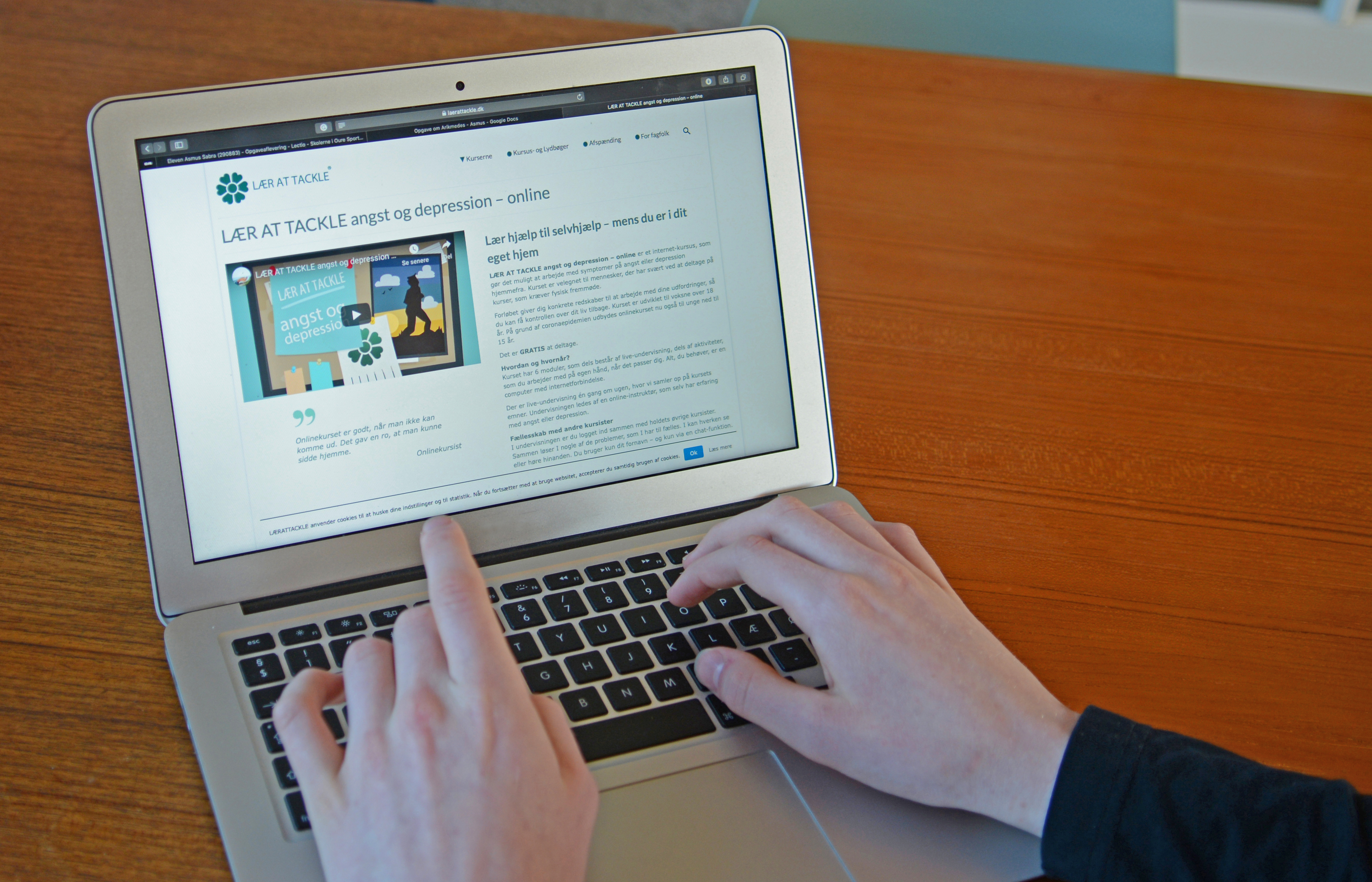 LAT AD online unge pressefoto